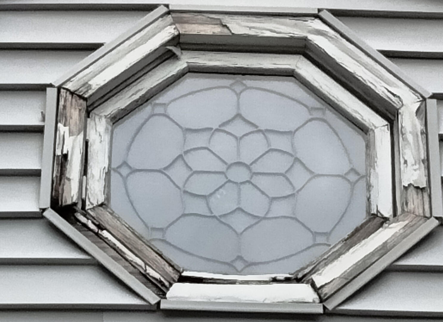 Windows-garage octagon to replace, Brick NJ